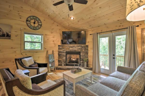 Private Hot Tub and EV Charger Cozy Murphy Cabin!